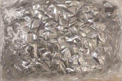 tanar arestat la iasi dupa ce a ascuns pachete cu canabis si cocaina in mai multe locuri acasa avea un adevarat depozit 6991969607737 1