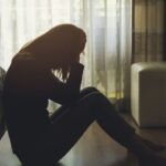 tanara din judetul neamt santajata de doi barbati ca sa intretina relatii intime cu ei ce a patit victima cand a refuzat 69845a88479f4