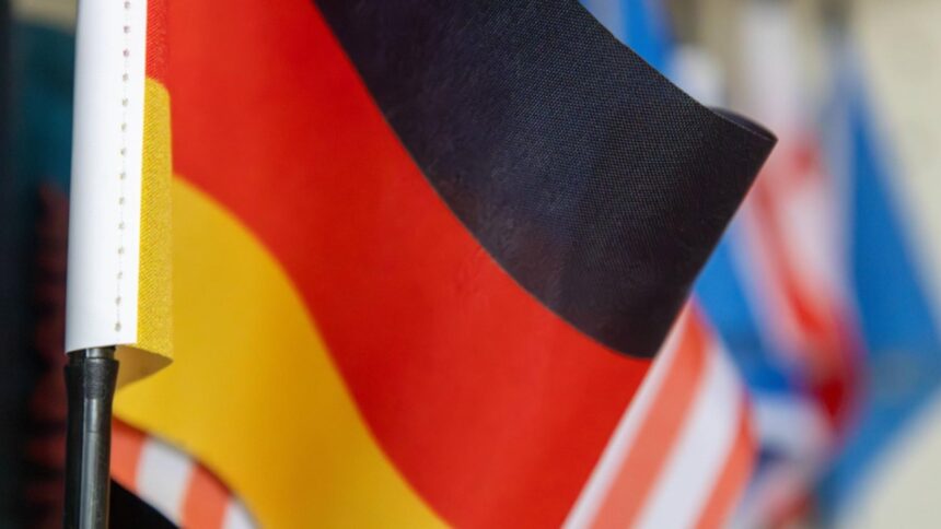 tara care a inceput sa cumpere germania bucata cu bucata elevul saraca devenit investitorul vestului 698e1e31957b3