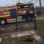 tasare de teren intr o comuna din iasi o groapa de doi metri adancime s a format intr o curte foto 69a172f4eedae 1