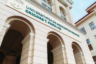 taxe mai mari la umf iasi de la toamna cresteri semnificative la medicina si medicina dentara ajustari si la farmacie masterat si an complementar 6993c1de7cb9c