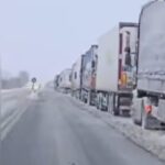 trafic de cosmar spre giurgiu coloana de vehicule de pe dn5 masoara 14 kilometri video 6999f2654b597