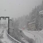 tren cu 80 de pasageri deraiat in elvetia din cauza unei avalanse mai multe persoane ar fi ranite 6992f40a946b0