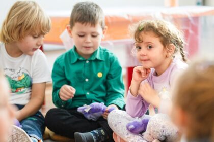 tu nu ai voie sa te joci studiu bullyingul incepe in gradinita excluderea din joc furia si agresivitatea afecteaza copiii inca de la 3 ani 69869d6d59984