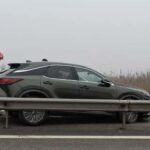 un autoturism a cazut de pe o autoplatforma aflata in mers pe a1 si a ajuns intre glisierele care despart sensurile de mers 6992fa8cb631f