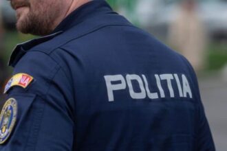 un barbat din bucuresti a lovit un politist aflat in misiune pe o strada din sectorul 5 69935282c8c99