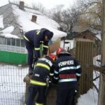 un barbat din judetul botosani a cazut intr o fantana adanca de sapte metri cum a reusit sa anunte tot el pompierii 6984bce8c878d