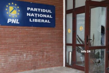 un barbat din sibiu retinut dupa ce ar fi distrus geamurile de la usa sediului pnl deva video 69a231f11716f