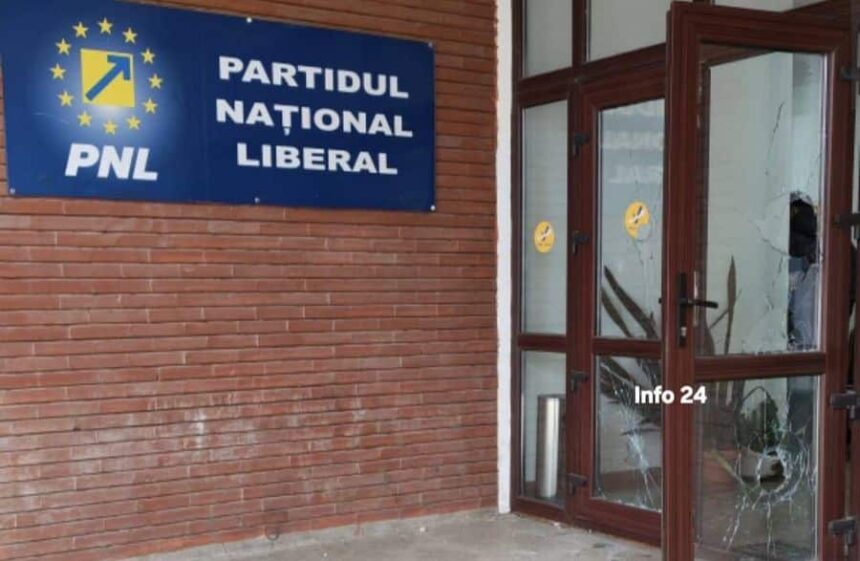 un barbat din sibiu retinut dupa ce ar fi distrus geamurile de la usa sediului pnl deva video 69a231f11716f