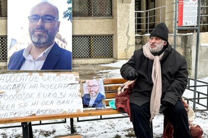 un barbat face greva foamei in fata judecatoriei iasi acuzand un avocat de inselaciune i am dat 20 000 de euro ca sa imi ia o garsoniera si el a fugit cu banii 6995045553414