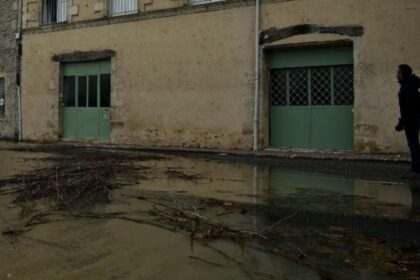 un sofer de camion a murit in franta din cauza furtunii niles 850 000 de locuinte au ramas fara curent 698da964d50ce