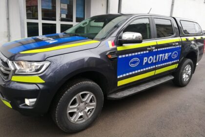 un sofer din olt este cercetat de politisti dupa ce a lovit intentionat cu masina un caine 698301f1dad1f