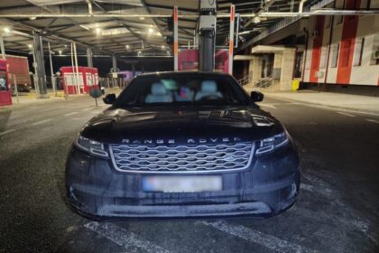 un suv range rover velar urmarit in italia tras pe dreapta in judetul iasi masina era deja inmatriculata peste prut 698cf5d4c08fc