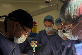 un tanar de 17 ani grav ranit intr un accident auto a salvat mai multe vieti prin bunavointa familiei care a acceptat prelevarea de organe 6982f841cecf9