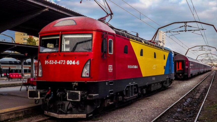 vagon deraiat in depoul bucuresti calatori cfr anunta intarzieri masive si blocaje in trafic 698ed77288894