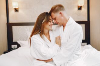 valentines day 2026 mai scump ca oricand romanii platesc sume uriase pentru un sejur romantic 6985e0d5226b6