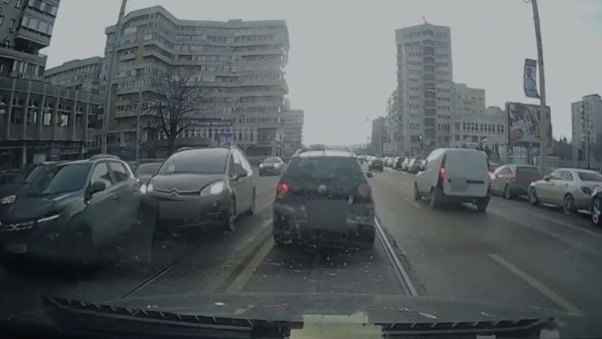 video accident auto aproape de sediul finantelor un sofer a schimbat brusc banda fara sa se asigure 698e00c4d8553