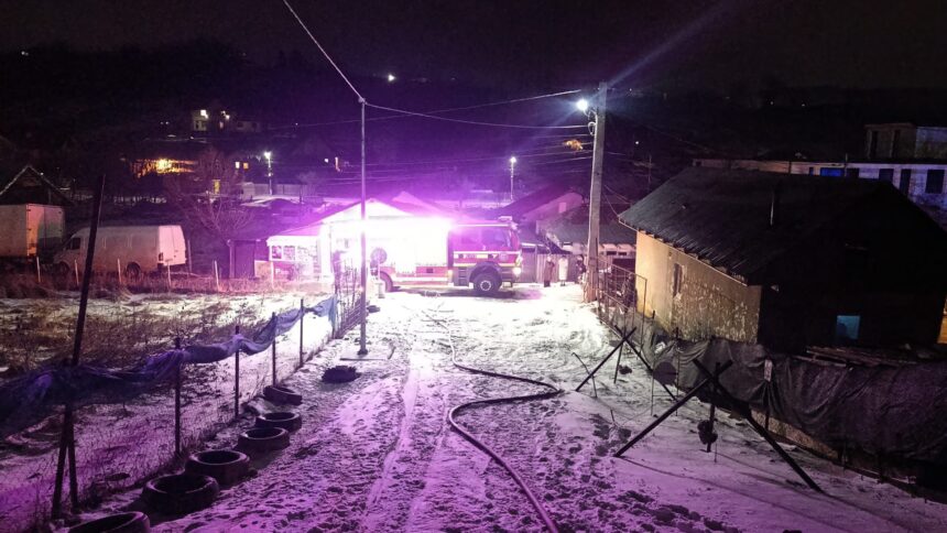 video incendiu violent in rediu o rulota a fost cuprinsa de flacari 6993865633489