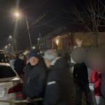 video panica intr un sat din iasi persoane necunoscute imbracate in negru se plimba noaptea pe ulite 698f0179175ad
