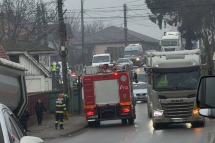 video roata unui tir a sarit in mers si a lovit o conducta de gaz la targu frumos 698edaba808b3