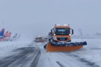 zapada a dat peste cap zborul avioanelor curse anulate si intarzieri de ore intregi spre iasi 69961e8b40d72