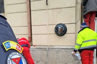 zece defibrilatoare externe salvatoare de vieti au fost montate in mai multe zone din municipiul iasi 6998567839227