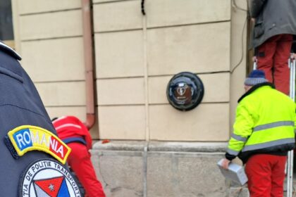 zece defibrilatoare externe salvatoare de vieti au fost montate in mai multe zone din municipiul iasi 6998567839227