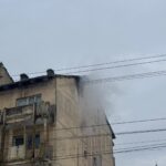 zece persoane evacuate dintr un bloc cuprins de flacari 6992ca380d235