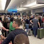 250 de romani s au intors din dubai pe aeroportul otopeni mae continua repatrierile din regiunea afectata de conflict 69a96099d7fd5