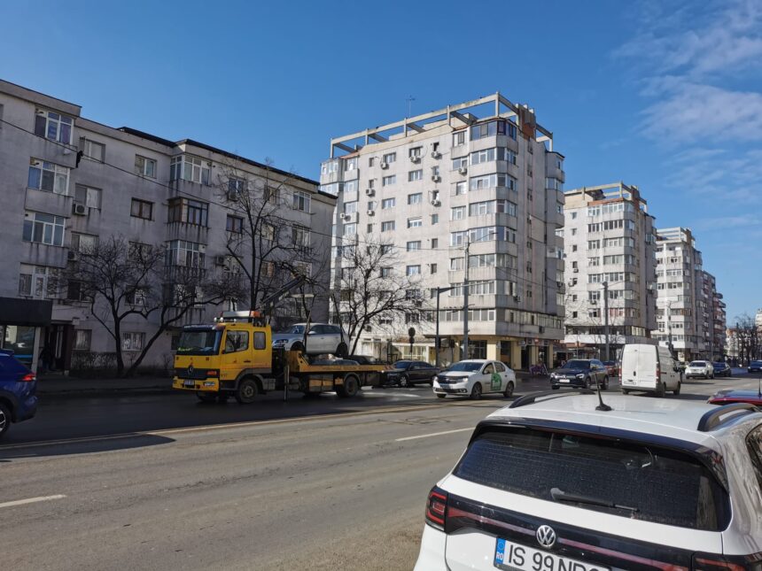 a inceput curatenia de primavara in iasi atentie se ridica masini in pacurari foto 69a6994816b0c