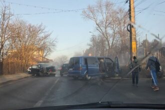 accident cu victime la miroslava impact frontal intre o dubita si o masina foto 69a6762b2640b