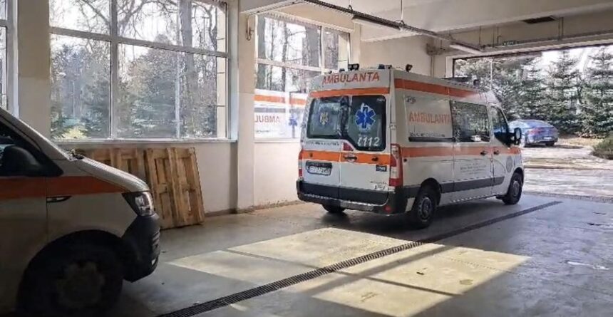 adolescenta de 18 ani moarta dupa ce a cazut de la etajul a cincilea al unui bloc din campulung moldovenesc 69cbf4f89eecc