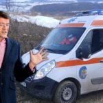 al doilea deces in mai putin de doua saptamani din cauza drumului judetean al lui costel alexe un nou nascut a murit dupa ce ambulanta a ramas din nou impotmolita in mocirla 69ae10dcb7e75