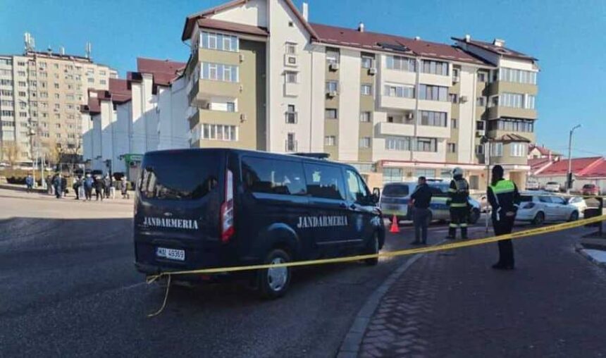 alerta in dorohoi angajatii si clientii unei banci evacuati ca urmare a prezentei unui pachet suspect 69ae91a1ec49b