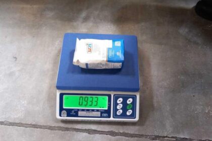 anpc a retras definitiv de la vanzare 140 de tone de zahar dupa ce au fost gasite diferente de peste 70 de grame 69b2d6e52ae74