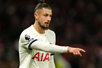 antrenorul lui tottenham echipa la care joaca radu dragusin spune ca jucatorii pot fie sa planga fie sa se lupte pentru salvarea de la retrogradare 69b5557bc6ff4