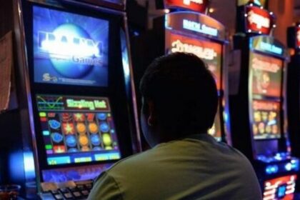 avere tocata la pacanele un agent de vanzari din iasi a fost condamnat dupa ce a furat din firma unde era angajat vechi si de baza jumatate de milion de lei 69bbfeac09156