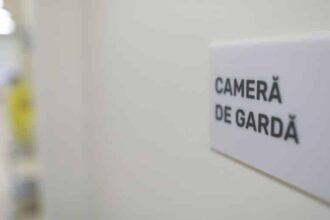 barbat condamnat la doi ani si cinci luni de inchisoare cu executare pentru agresarea unui cadru medical 120 000 de lei daune morale si materiale 69aaab14bb24a