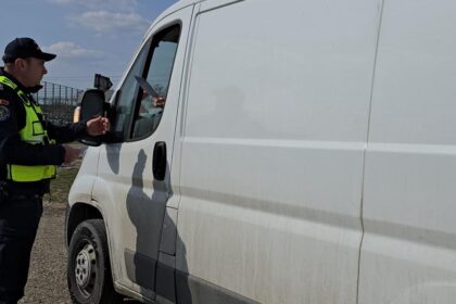 basarabence prinse la sculeni cu acte romanesti falsificate in bagaje 69c306b04f342