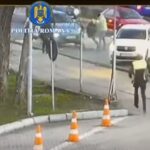 bataie ca in vestul salbatic intre un sofer si doi adolescenti pe un bulevard din ploiesti o persoana este la pamant iar alte doua lovesc cu picioarele video 69afea00dbf53