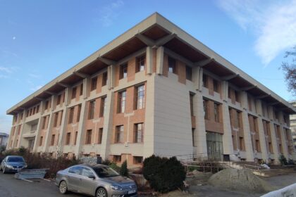 consiliul judetean se pregateste sa se mute inapoi in casa patrata mutarea va costa circa 220 000 lei 69a4e5618932d