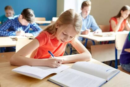 cum arata structura anului scolar 2026 2027 isj a anuntat cand are loc vacanta mobila de schi in judetul iasi 69c027df43903