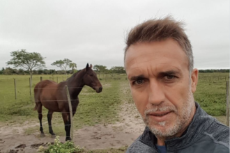 de pe terenurile de fotbal din argentina la agricultura noua viata a lui gabriel batistuta 69a85b662548c