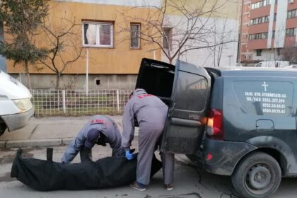 descoperire macabra pe bulevardul poitiers o femeie a fost gasita moarta intr un imobil 69a8cad0ec388