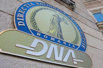 doi sefi de la finante publice bucuresti sub control judiciar pentru luare de mita si trafic de influenta 69caa362d2b08