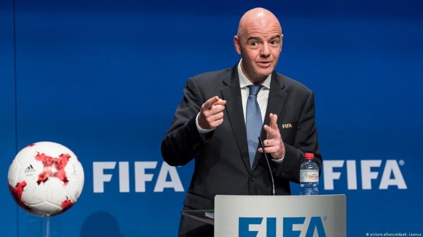 fotbal infantino considera ca jucatorii care isi acopera gura in timpul altercatiilor ar trebui eliminati 69a5443b8b2e0