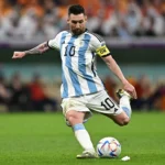 fotbal messi l a depasit pe pele la numarul de goluri din lovituri libere directe 69c2615784622