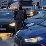 foto accident in tudor vladimirescu doua autoturisme s au ciocnit in intersectie 69bc2c765b1be