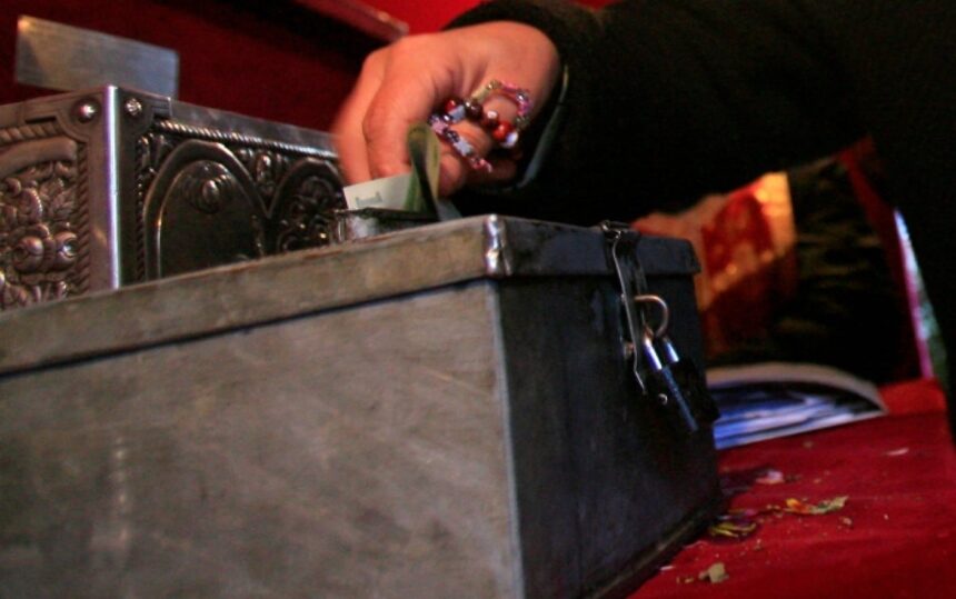 hot din iasi oprit de o jandarmerita sa fuga cu banii sustrasi dintr o manastire din valcea 69a777f3edd29