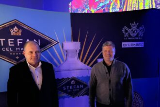 inaintea razboiului tricolorilor cu turcii de joi de la istanbul stefan cel mare s a imbracat in haine noi la iasi 69bd8f76e85ca